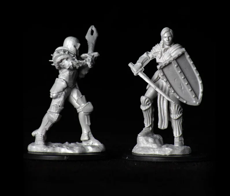 Dungeons & Dragons: Nolzur's Marvelous Unpainted Miniatures - W09 Female Human Fighter - Image 2