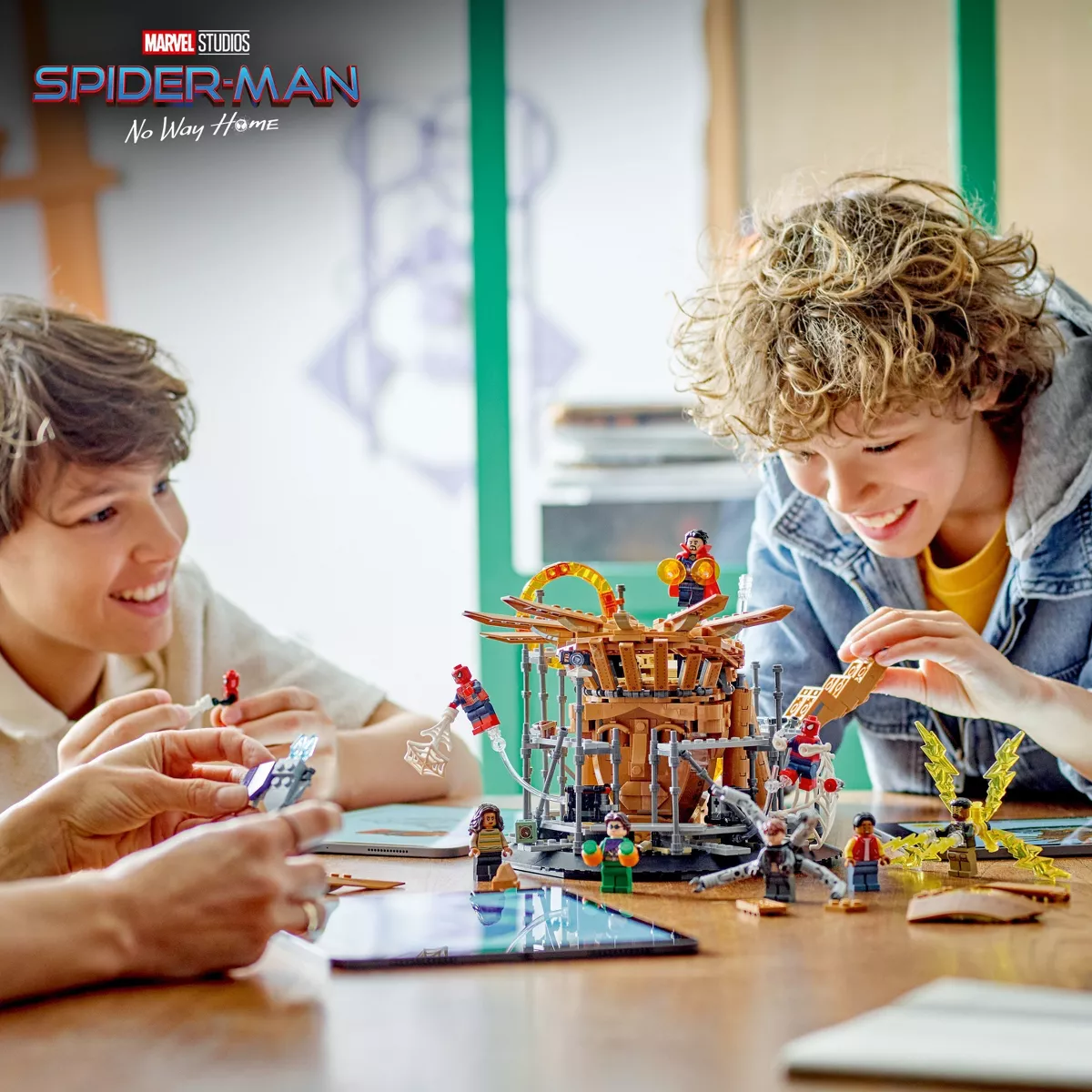 LEGO Marvel Spider-Man Final Battle Collectible Display Set 76261 - Image 2
