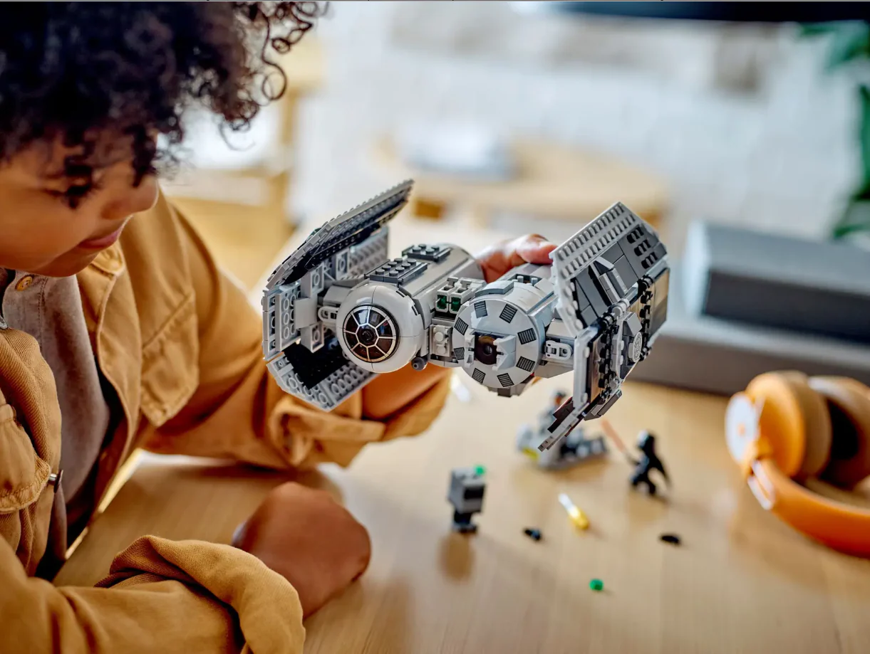 LEGO Star Wars: TIE Bomber (75347) - Image 4