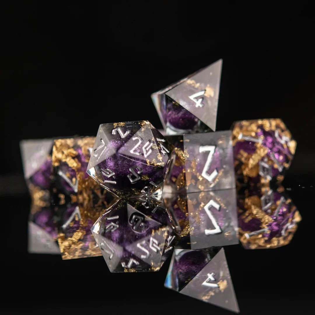 Misty Mountain Gaming: Royal Guard Liquid Core Dice Set - Image 4